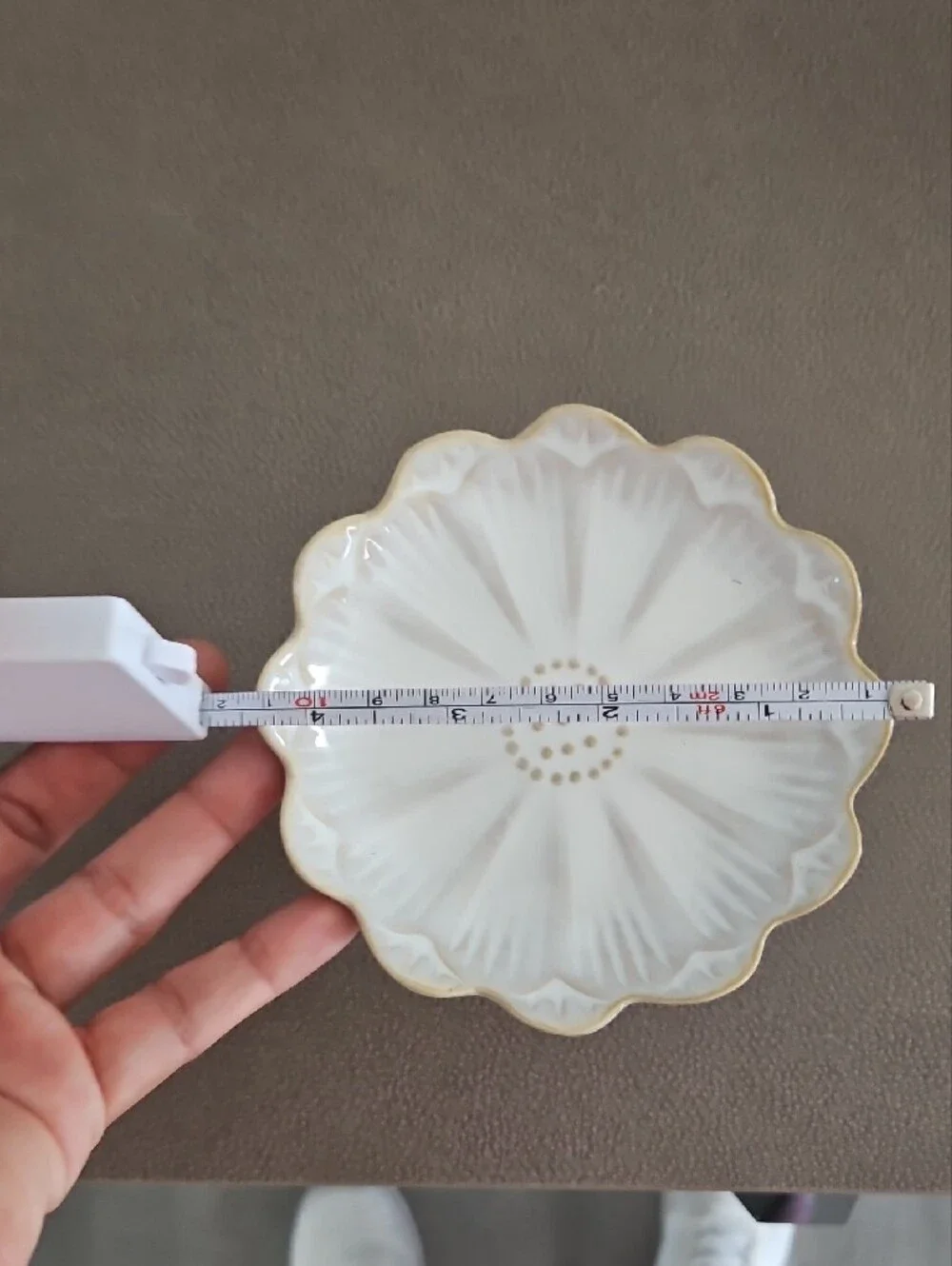 White Scalloped Ceramic Flower Trinket Dish with Gold Trim